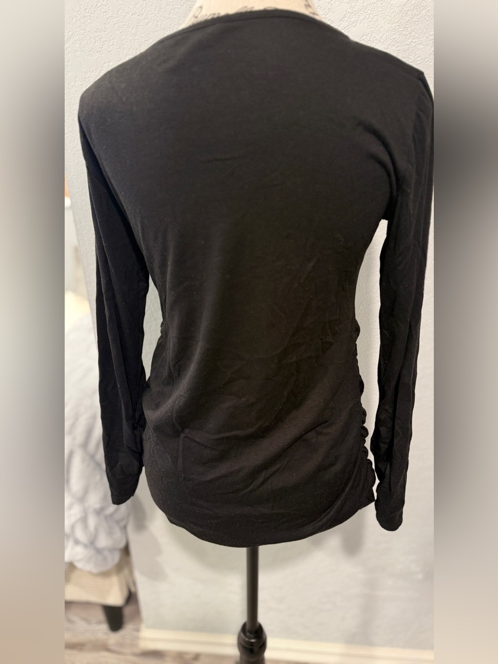 Black Long Sleeve Maternity Top Size Medium | Scoop Neck Amazon - Picture 6 of 8